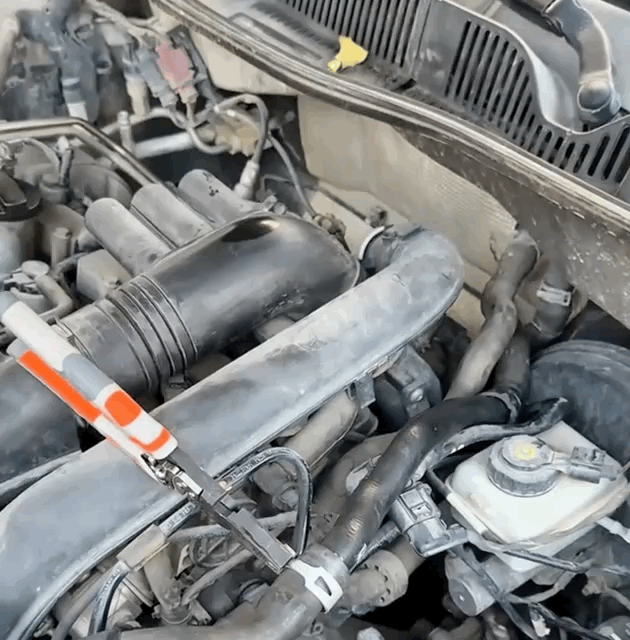 Griplo i bilens motorrum